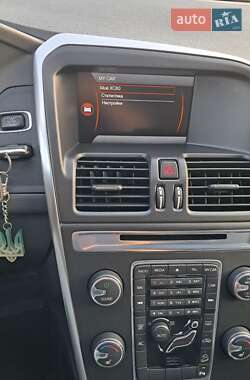 Позашляховик / Кросовер Volvo XC60 2013 в 