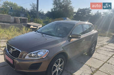 Внедорожник / Кроссовер Volvo XC60 2012 в 