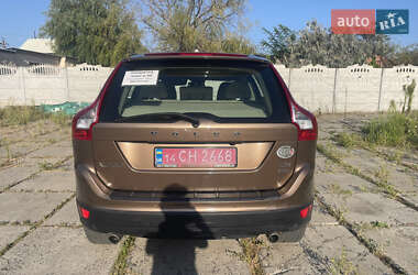 Внедорожник / Кроссовер Volvo XC60 2012 в 