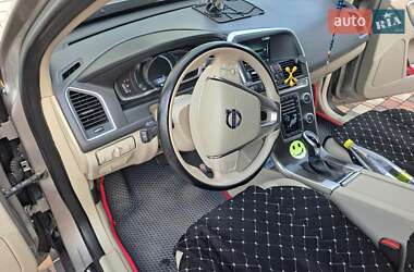 Внедорожник / Кроссовер Volvo XC60 2015 в 
