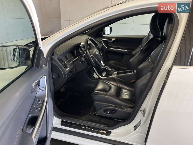 Внедорожник / Кроссовер Volvo XC60 2013 в Киеве