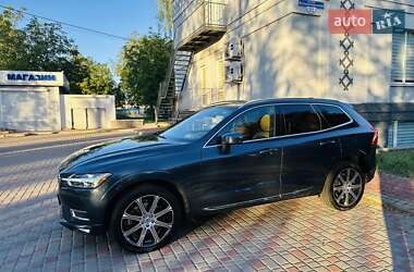 Внедорожник / Кроссовер Volvo XC60 2019 в 