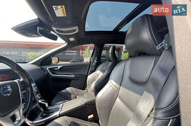 Внедорожник / Кроссовер Volvo XC60 2017 в 