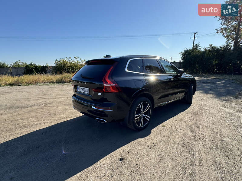 Внедорожник / Кроссовер Volvo XC60 2021 в Подольске