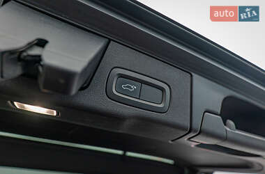 Внедорожник / Кроссовер Volvo XC60 2019 в 