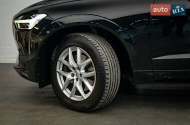 Внедорожник / Кроссовер Volvo XC60 2019 в 