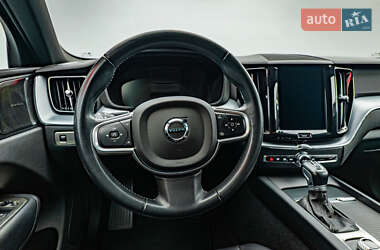 Внедорожник / Кроссовер Volvo XC60 2019 в 