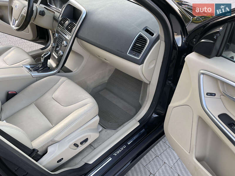Внедорожник / Кроссовер Volvo XC60 2015 в Владимире фото 10 Внедорожник / Кроссовер Volvo XC60 2015 в Владимире