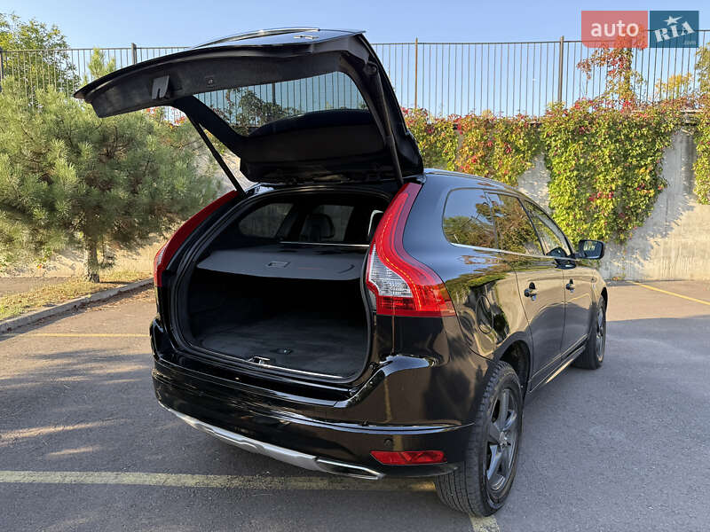 Внедорожник / Кроссовер Volvo XC60 2015 в Ровно