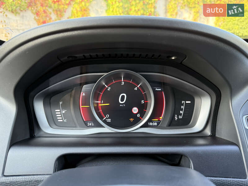 Внедорожник / Кроссовер Volvo XC60 2015 в Ровно