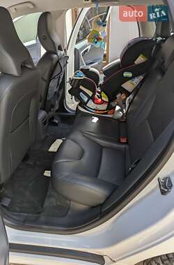 Внедорожник / Кроссовер Volvo XC60 2014 в 