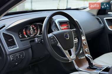Позашляховик / Кросовер Volvo XC60 2016 в 