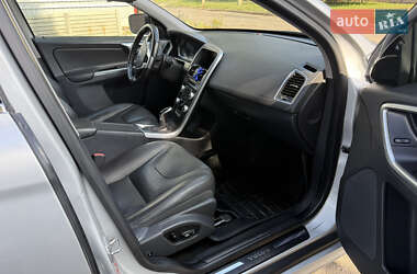 Внедорожник / Кроссовер Volvo XC60 2015 в 