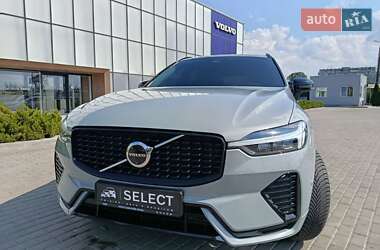 Внедорожник / Кроссовер Volvo XC60 2023 в 