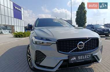 Внедорожник / Кроссовер Volvo XC60 2023 в 