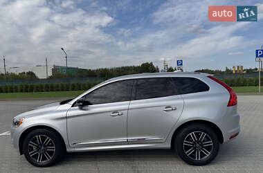 Внедорожник / Кроссовер Volvo XC60 2017 в 