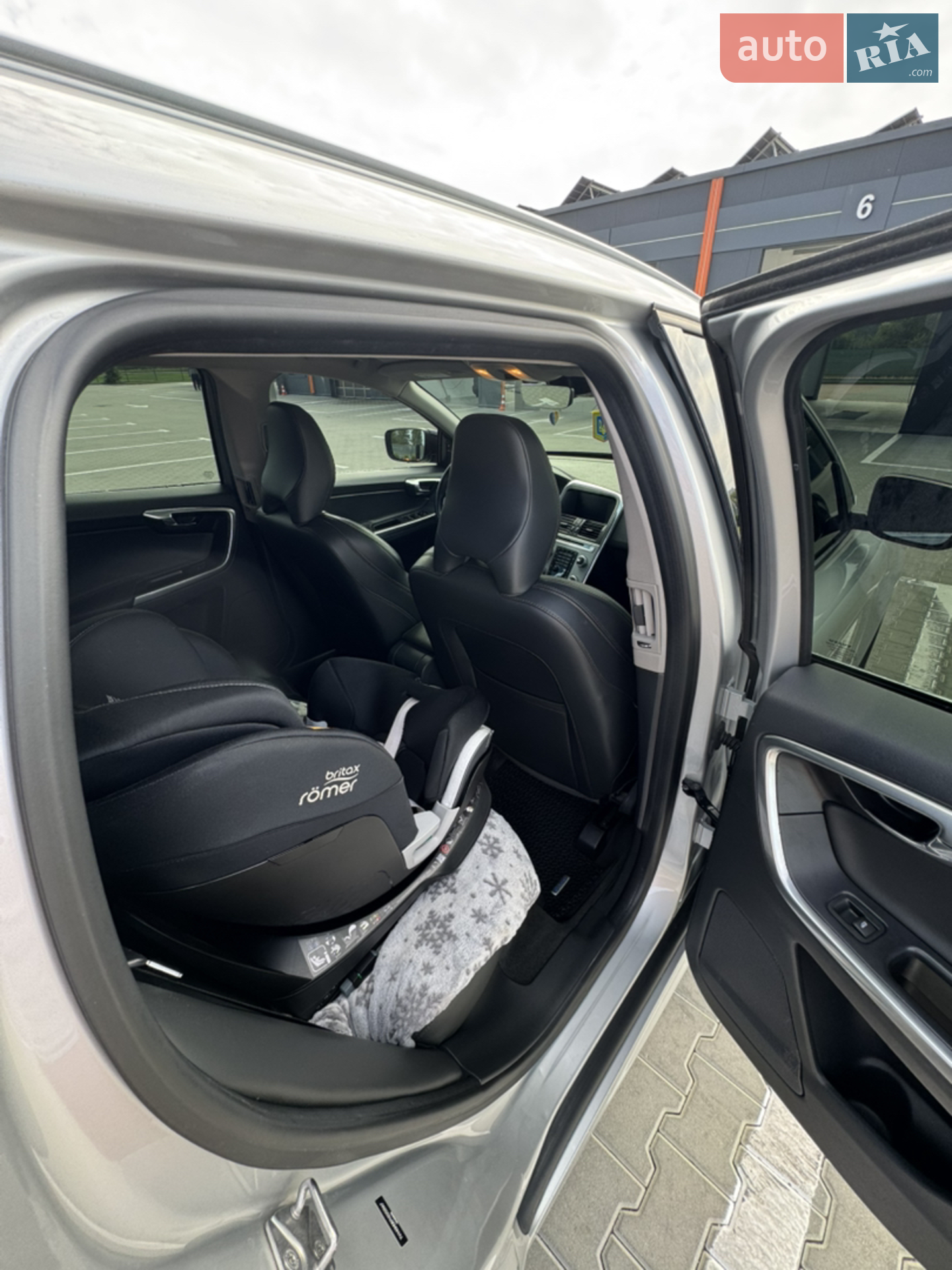 2017 Volvo XC60 - мініатюра 14