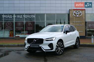 Внедорожник / Кроссовер Volvo XC60 2022 в Киеве