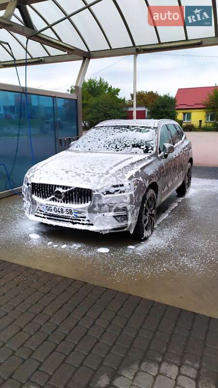 Внедорожник / Кроссовер Volvo XC60 2022 в Ровно