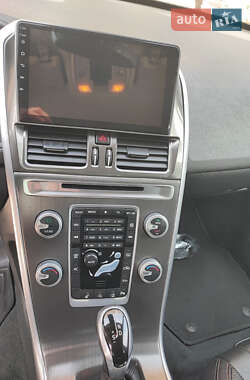 Внедорожник / Кроссовер Volvo XC60 2015 в 