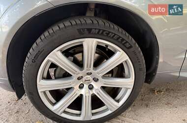 Внедорожник / Кроссовер Volvo XC60 2019 в 