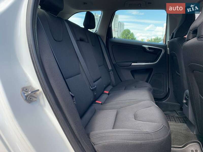 Внедорожник / Кроссовер Volvo XC60 2014 в Киеве