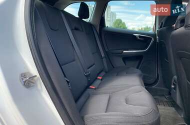 Внедорожник / Кроссовер Volvo XC60 2014 в 