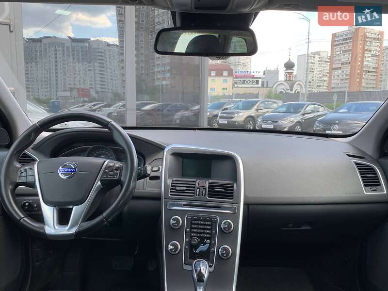 Внедорожник / Кроссовер Volvo XC60 2014 в Киеве
