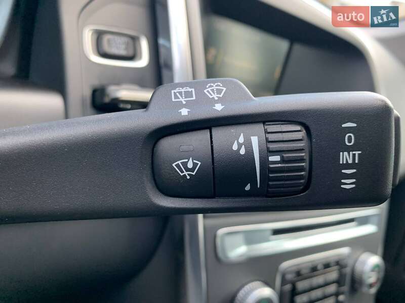 Внедорожник / Кроссовер Volvo XC60 2014 в Киеве