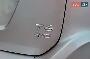 Внедорожник / Кроссовер Volvo XC60 2016 в 