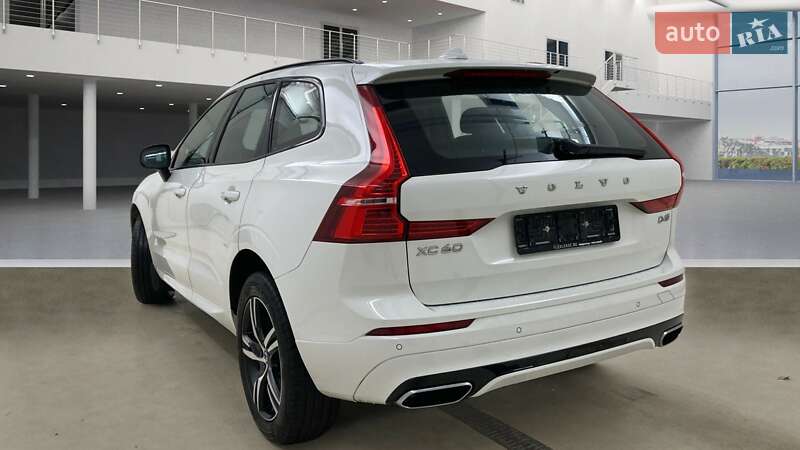 Внедорожник / Кроссовер Volvo XC60 2019 в Черновцах