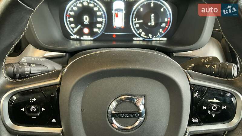 Внедорожник / Кроссовер Volvo XC60 2019 в Черновцах