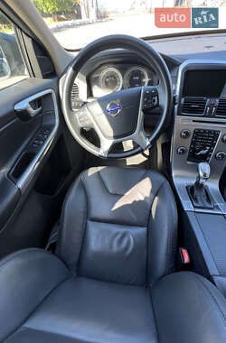 Внедорожник / Кроссовер Volvo XC60 2012 в 