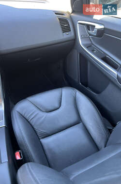 Внедорожник / Кроссовер Volvo XC60 2012 в 