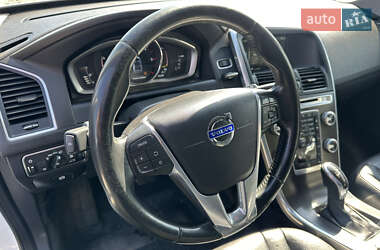 Внедорожник / Кроссовер Volvo XC60 2015 в 