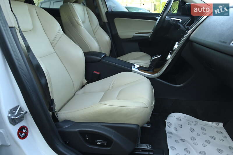 Внедорожник / Кроссовер Volvo XC60 2017 в Бердичеве