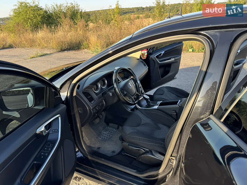 Внедорожник / Кроссовер Volvo XC60 2012 в Баре