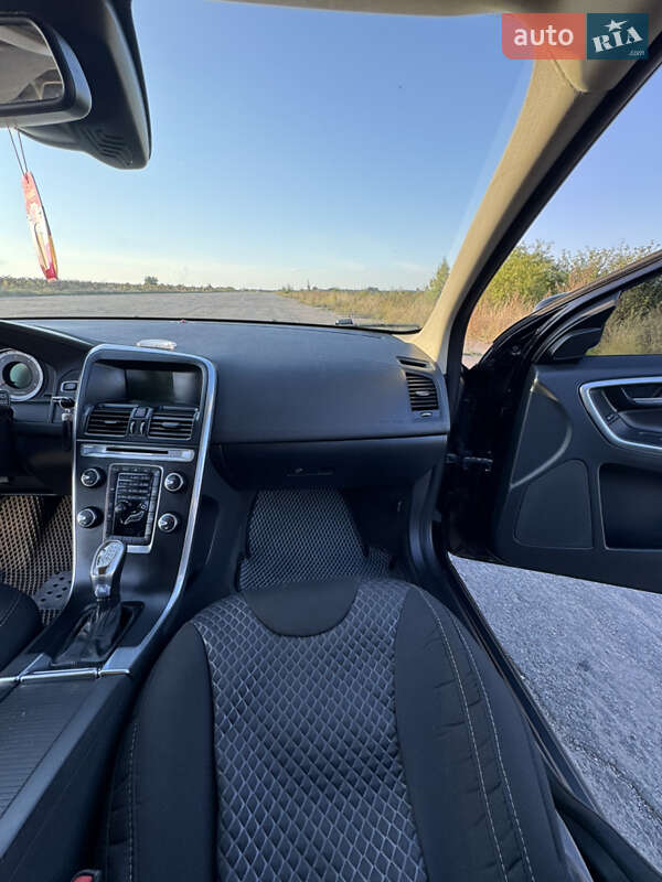 Внедорожник / Кроссовер Volvo XC60 2012 в Баре