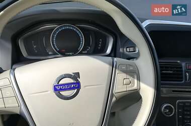 Внедорожник / Кроссовер Volvo XC60 2015 в 