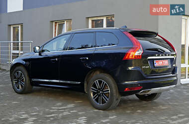 Внедорожник / Кроссовер Volvo XC60 2017 в 