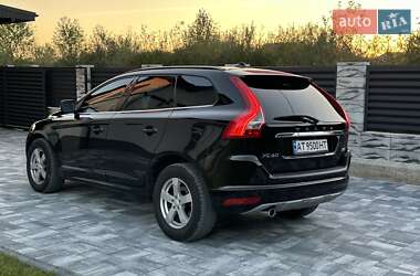 Внедорожник / Кроссовер Volvo XC60 2016 в 