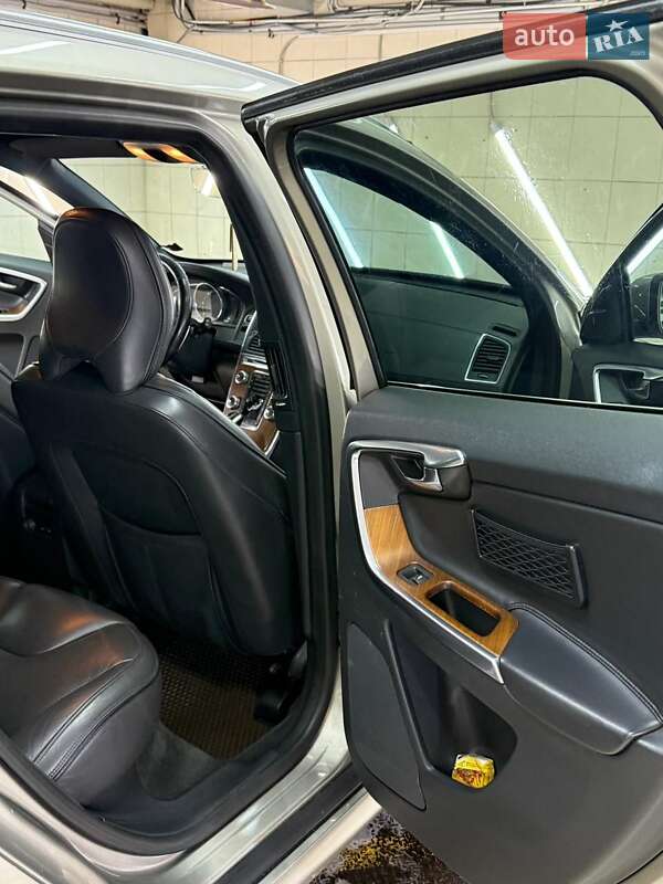 Внедорожник / Кроссовер Volvo XC60 2016 в Одессе