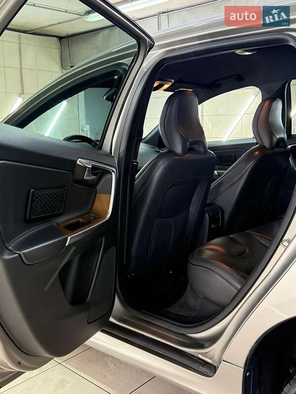 Внедорожник / Кроссовер Volvo XC60 2016 в Одессе