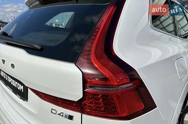 Внедорожник / Кроссовер Volvo XC60 2018 в 