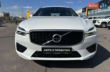Внедорожник / Кроссовер Volvo XC60 2018 в 