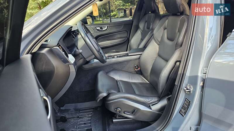 Внедорожник / Кроссовер Volvo XC60 2021 в Чернигове