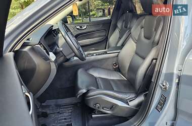 Внедорожник / Кроссовер Volvo XC60 2021 в 