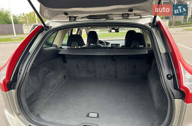 Внедорожник / Кроссовер Volvo XC60 2013 в 