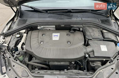 Внедорожник / Кроссовер Volvo XC60 2013 в 