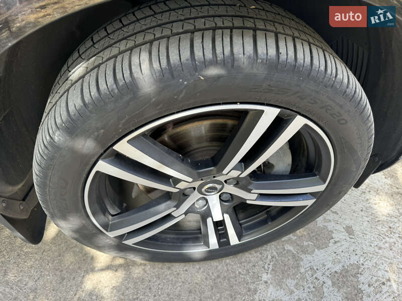 Внедорожник / Кроссовер Volvo XC60 2021 в Подольске